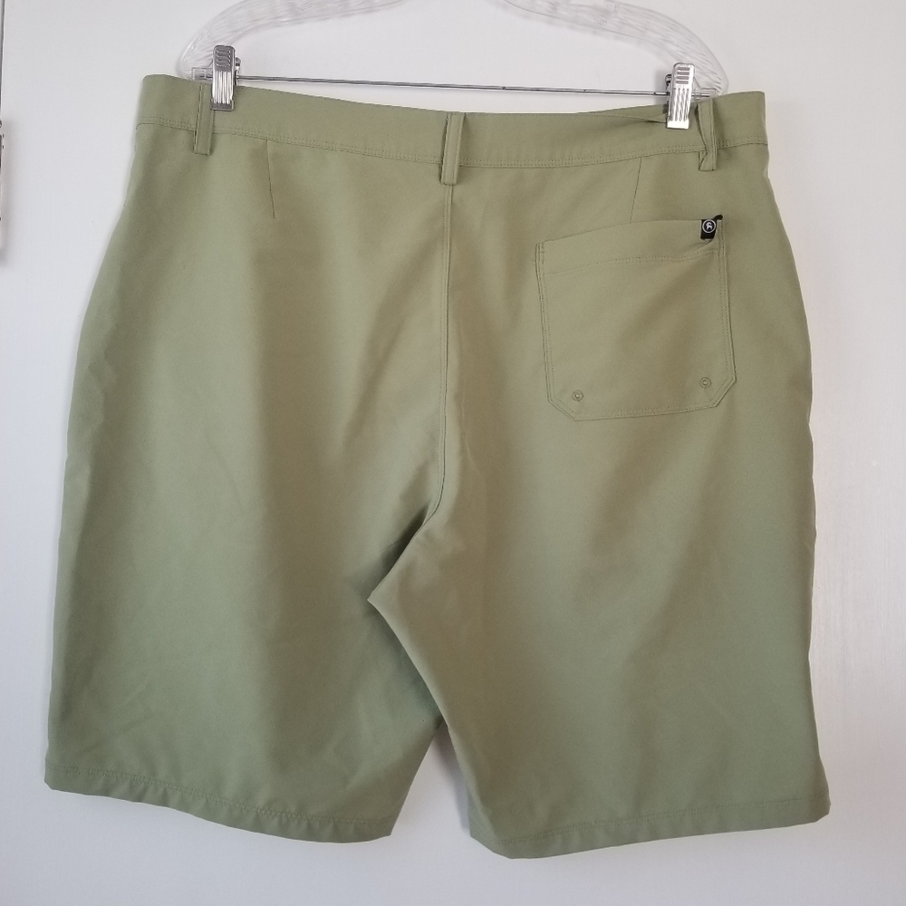BACKCOUNTRY Mens Hiking Shorts Green Size 38 - Picture 2 of 6
